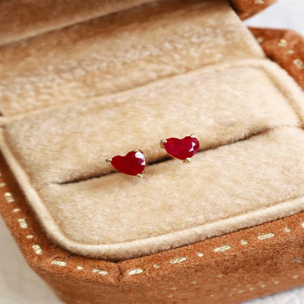 

22090410 diamondbox - ruby jewelry earrings ear studs au750 18k gold 0 27ct red heart shaped romance gem stones gift idea191o, Golden;silver