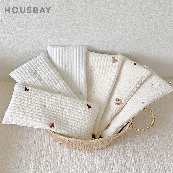

pillows baby pillow born flat pillow cartoon squirrel cute bear embroidered quilted cotton cushion 20*40cm infant head protection 230422