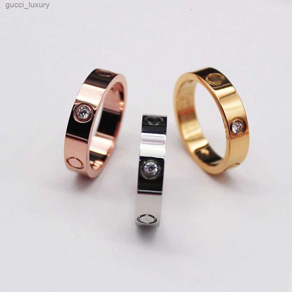 

2021 high polished classic design women lover rings 3 colors stainless steel couple rings fashion design women jewelry wholesale, Silver