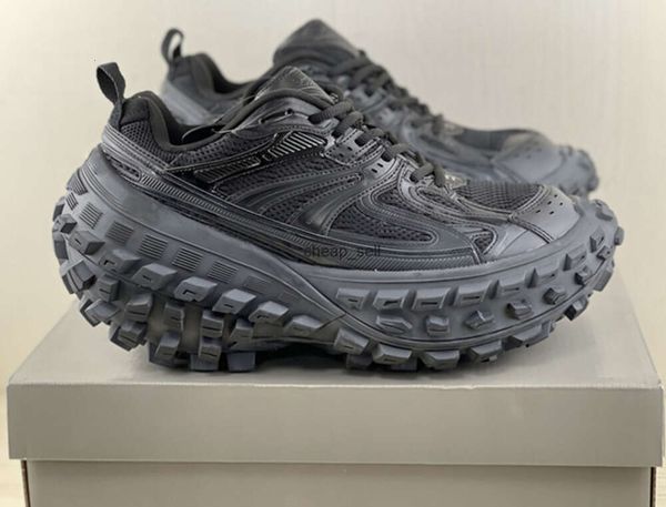 

2022 Authentic Beige Black Defender Designer Athletic Shoes Men Women Rubber Platform Tire STARS LOVES Casual Trainers Sports Sneakers HJTW, Pink