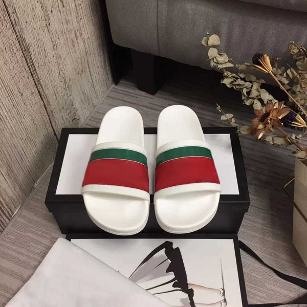 

2020 mens womens summer sandals beach slide home slippers ladies flat sliders trendy shoes print leather rubber flowers slipper, Black