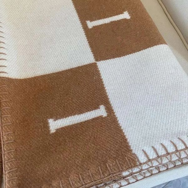 

Letter Cashmere Designer Soft Woolen Scarf Shawl Portable Warmth Thickening Plaid Sofa Bed Fleece Knitted Blanket 135*180CM558, Beige