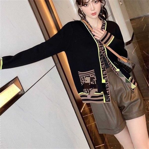

34% off wang girlfriend style old flower sweater cardigan autumn letter men's and women's casual loose v-neck coat fashion, White;black
