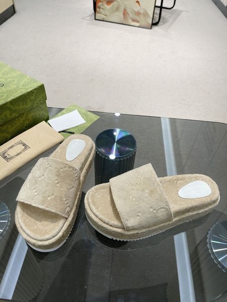 

2023 slippers women's fashion brand alphabet embroidery designer high-quality slippers non-slip suede platform sandals, Black