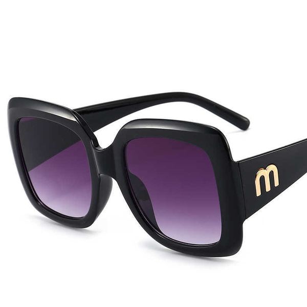 

sunglasses woman blue big face sunglasses gilded letters wideleg sunshade mirror modified face color changing mirror glasses j230422, White;black