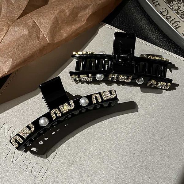 

pink barrette south korea's east gate m letter diamond inlaid black large grip clip fashionable high grade hairpin net red pan hair sha, Golden;silver