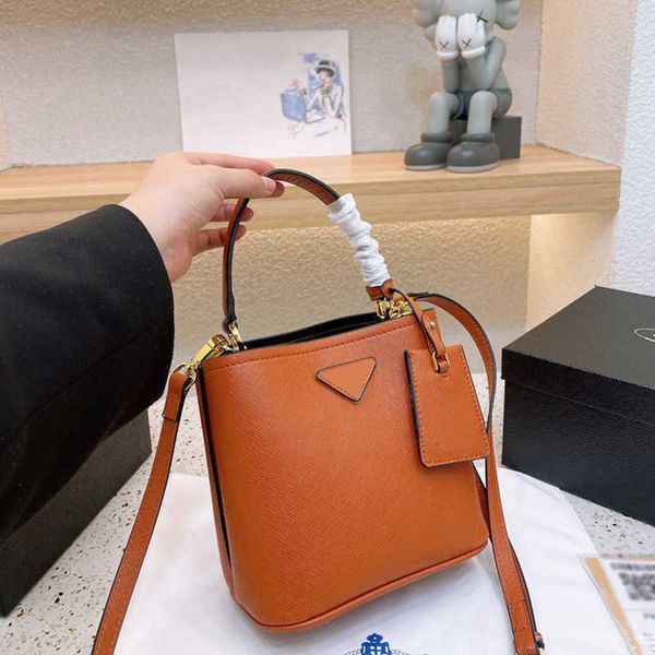 

totes prabag triangle designer tote bag women leather handbag designers handbag bucket shopping crossbody bags purse 220929x