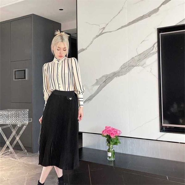 

20% off family summer new fashion classic triangle temperament simple age reducing acetic acid waist skirt, Black