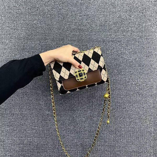 

summer fashion dinner bag high-quality multi-functional personality beautiful white tower women's bag
