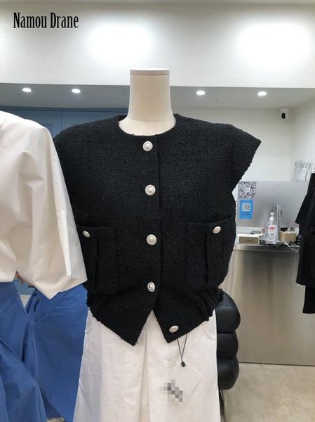 

vests namou drane summer 2022 new french solid color round collar pocket thin jacket with sleeveless button women vest, Black;white