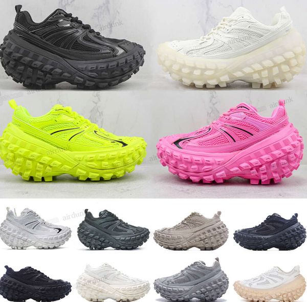 

Sneaker Defender Men Women Casual Shoes Designer Rubber Platform Tire Shoe Sneakers Beige Black Khaki Army Green Stars Loves Mens Dad22, Red