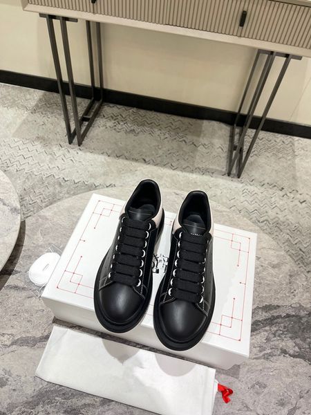 

designer sneakers calfskin casual shoes reflective shoes vintage suede leather trainers all-match stylist sneaker patchwork leisure shoe siz, Black