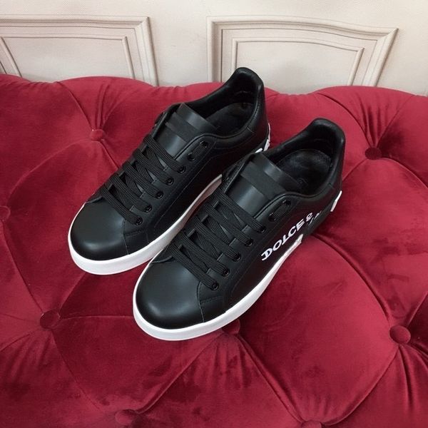 

2023men designer dunks running shoes fashion black white leather platform shoe massage outdoor air sports trainers breathable designer sneak