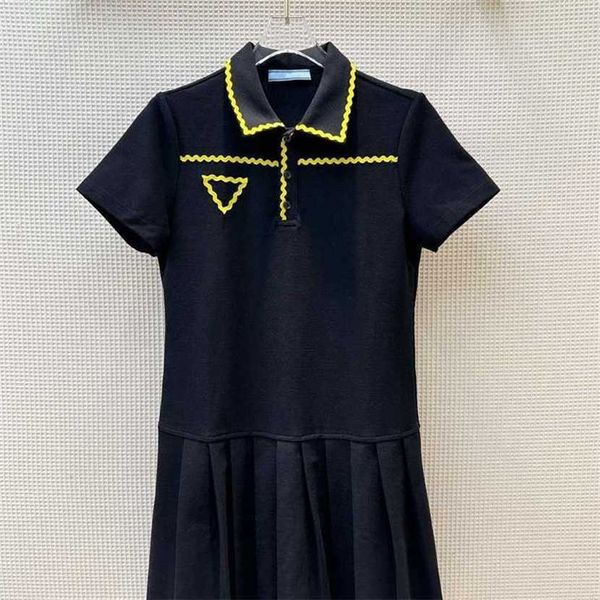 

24% off summer new versatile polo collar sleeve dress family triangle academy style age reducing pleated short skirt, Black;gray