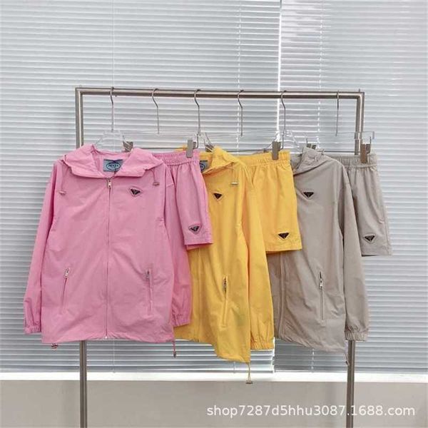 

20% off family early spring new belt waist set hooded windbreaker coat+short shorts age reducing girl style, White