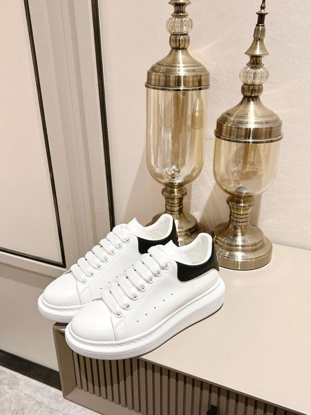 

2023 designer boots sneakers calfskin casual shoes reflective shoes vintage suede leather trainers all-match stylist sneaker leisure shoe si, Black
