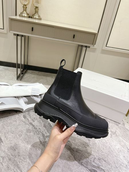

2023 fashion boots casual shoes patchwork trendy sneakers men women flat lace-up sport skateboarding trainers size35-45 0418, Black