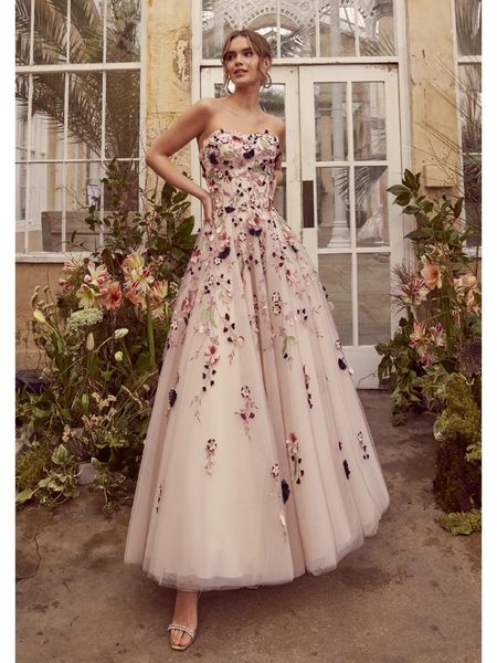 

new classic strapless luxury vintage button applique blazer fluffy soft skirt pink noble elegant party wedding dress, White