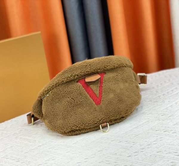 

luxury fanny packs teddy bumbag waist bag designer for womens men fashion lambswool crossbody shoulder bags fluffy luxury waist be7154341