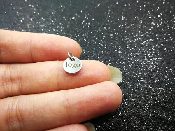 

chains 50pcslot 8mm mini disc laser engrave or words custom medal engravable circle tag round bracelet charm 230422, Silver
