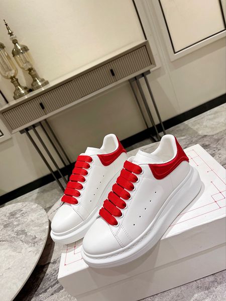 

designers oversized sneaker casual shoes men women leather lace up queen sneakers luxury white black velvet suede trainers 0418