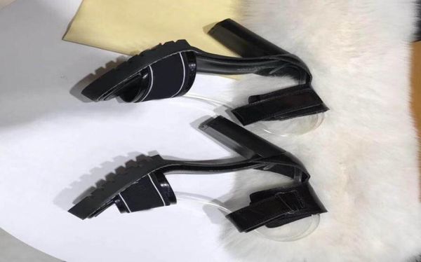 

2023 women cow leather high heel sandal lady leather buckle strap rubber sole chunky heel sandal with box3175677, Black