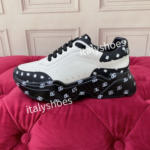 

womens designer sock shoes womens mens flat running shoes black shoes clear sole volt graffiti lace-up socks boots designers platform2023