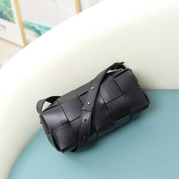 

women handbags bottegas bags venetas b family silver woven pillow french niche brand light luxury 2023 new leather womens underarm 18redlil