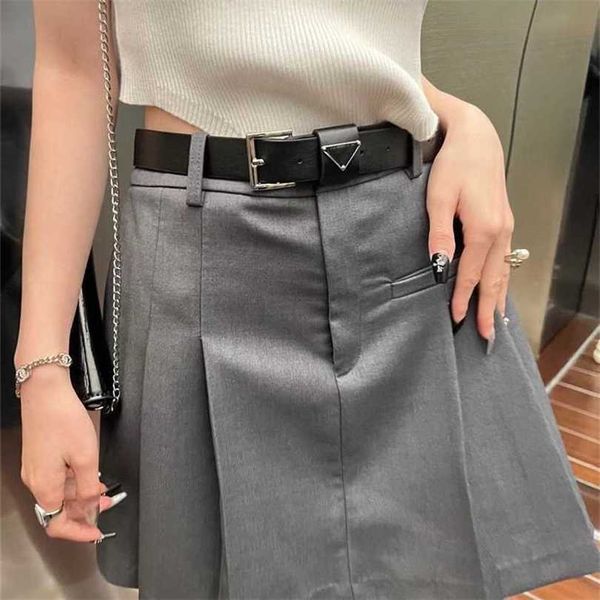 

22% off spring/summer new family waist inverted triangle metal belt casual short fashionable a-line pleated skirt, Black