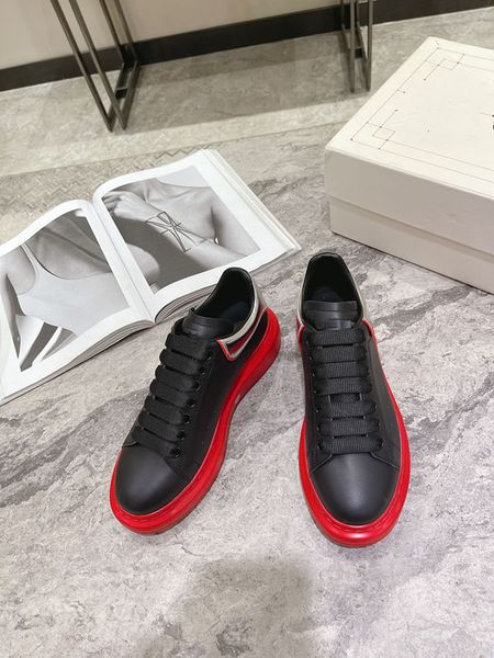 

2023 designer boots women casual shoes classic canvas sneakers brand wheel lady stylist trainers fashion platform solid heighten 0609, Black