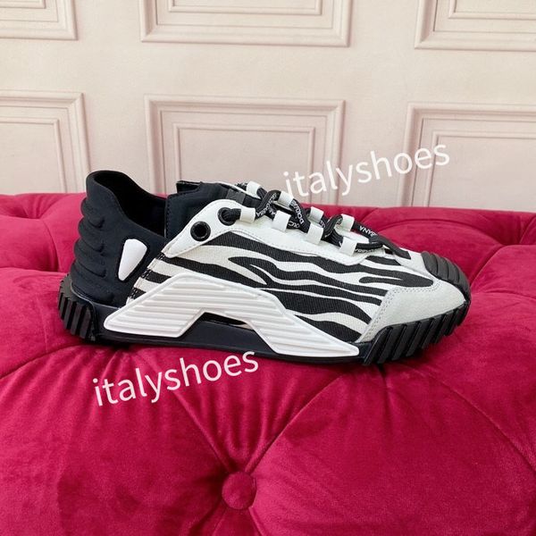 

new womens designer sock shoes women men flat running shoes black shoes clear sole volt graffiti lace-up socks boots designers platform2023