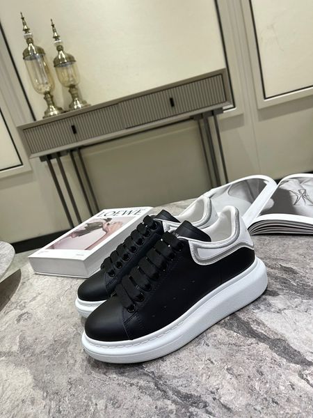 

2023 new shoes casual sneakers sport skateboarding trainers punk rivets low leather skateboard studded 0418, Black