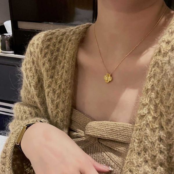 

pendant necklaces titanium steel necklace (bayali) store owner's own small gold flower necklace, Silver