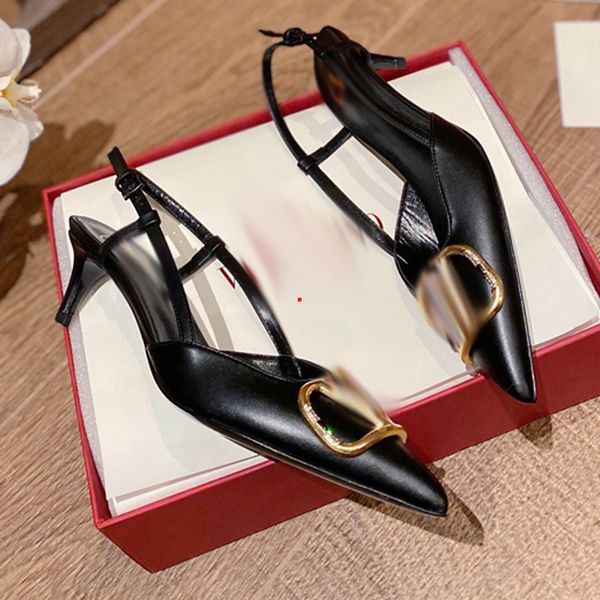 

2023 high heels dress shoes sandals sandal designer luxury embroidery leather flat buckle ladies metal letters work wedding party fashion wo, Black