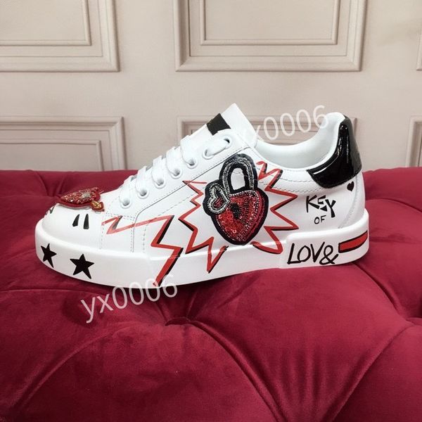 

brand quality dunks running shoes men fashion black white leather platform shoes outdoor sports trainers breathable sneakers