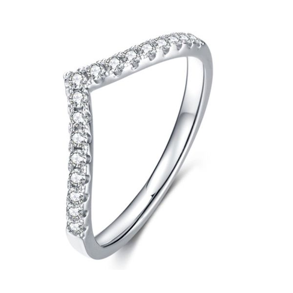 

explosive fashion personality tide v moissanite diamond ring s925 silver plated 14k gold light luxury ring female, Golden;silver
