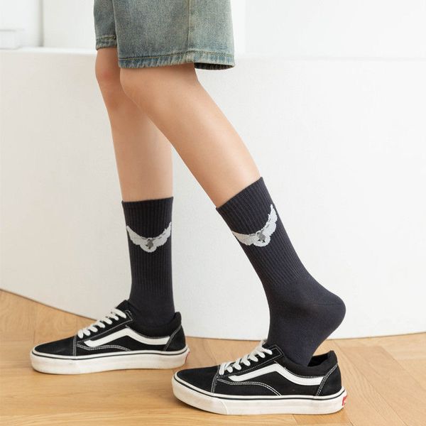 

multicolor fashion bird designer mens socks women men cotton all-match classic breathable mixing football basketball socks, Black