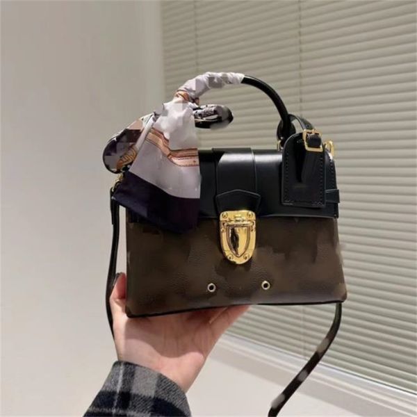 

women's bag classic trend women's handbag old style flower small bag women's crossbody bag small square bag