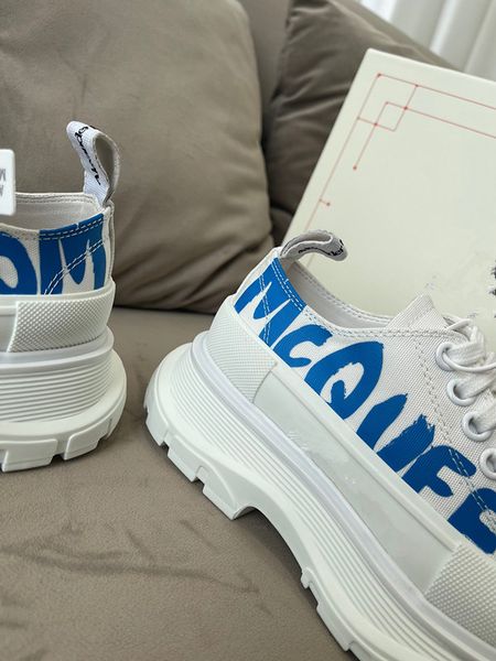 

2023 designer boots sneakers calfskin casual shoes reflective shoes vintage suede leather trainers all-match stylist sneaker leisure shoe 04, Black