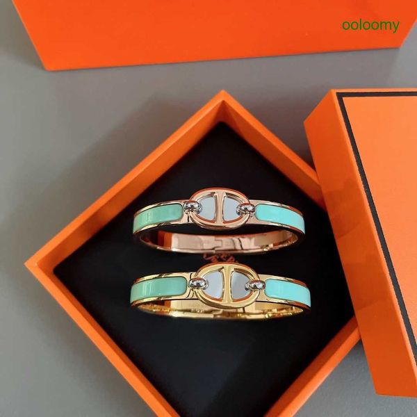 

hemres designer bracelet gold bracelet for women new pig nose bracelet women mini narrow h enamel advanced design vho2 35n4 m6jt, Black
