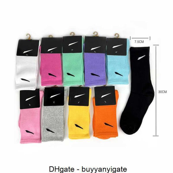 

mens socks wholesale sell all-match classic black white women men breathable cotton mixing football basketball sports ankle sock