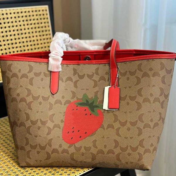 

new strawberry tote bag large capacity designers handbag c letter totes women cross body shoulder bag purse leather shopping bags wallets 23