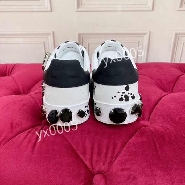 

2023new womens quality designer boots women running shoes breathable technology mesh stylish classic black sneaker comfortable