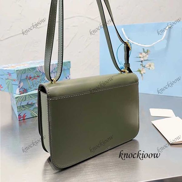 

new minimalist casual crossbody bag cowhide quality solid color with the iconic locking buckle simple atmosphere shoulder bag 230424