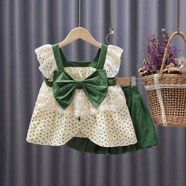 

clothing sets baby girl summer set floral striped sleeveless vest square collar bow shirts+pp shorts children clothing e1266 w0424, White