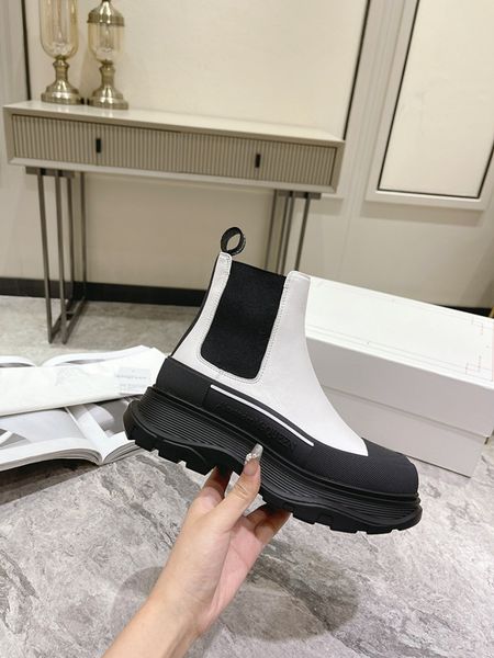

2023 designer boots women casual shoes classic canvas sneakers brand wheel lady stylist trainers fashion platform solid heighten 0418, Black