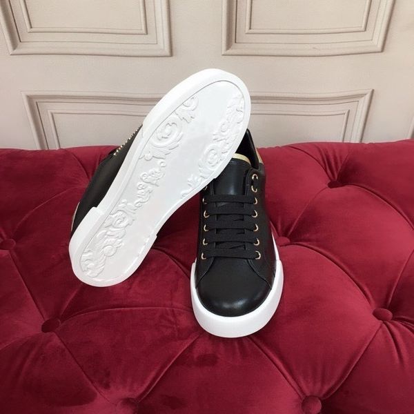 

2023new womens designer dunks running shoes fashion black white leather platform shoes massage outdoor air sports trainers breathable design