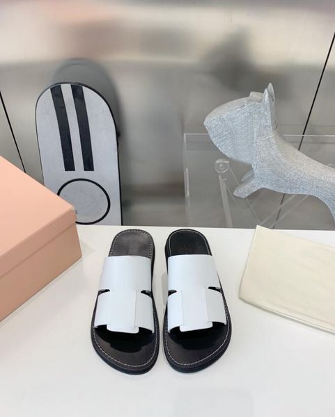 

2023 women slippers luxury designer thick soled woven sandals spring summer beach slippers leather belt unique mediterranean style size35-40, Black