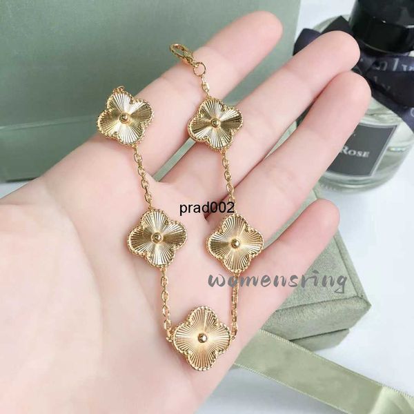 

fashion v brand clover designer charm bracelets for women 18k gold white red blue mother of pearl link 4 leaf 5 flowers love bracelet jewelr, Golden;silver