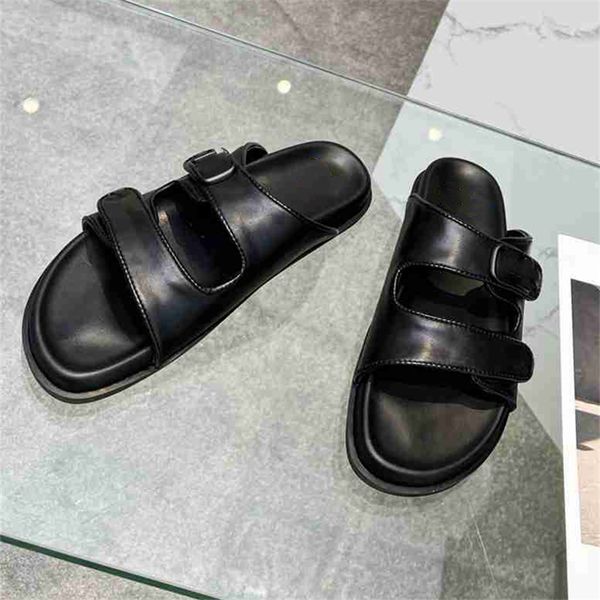 

fashion beach shoes 2023 valentinoity summer men's and women's cartoon shoes alphabet logo casual slippers 06-016